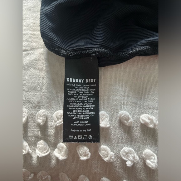 sunday best black long sleeve crop top - Picture 4 of 4